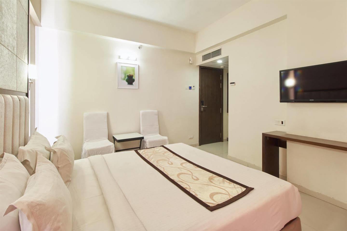 Hotel Executive Silver Inn Aurangabad  Eksteriør billede